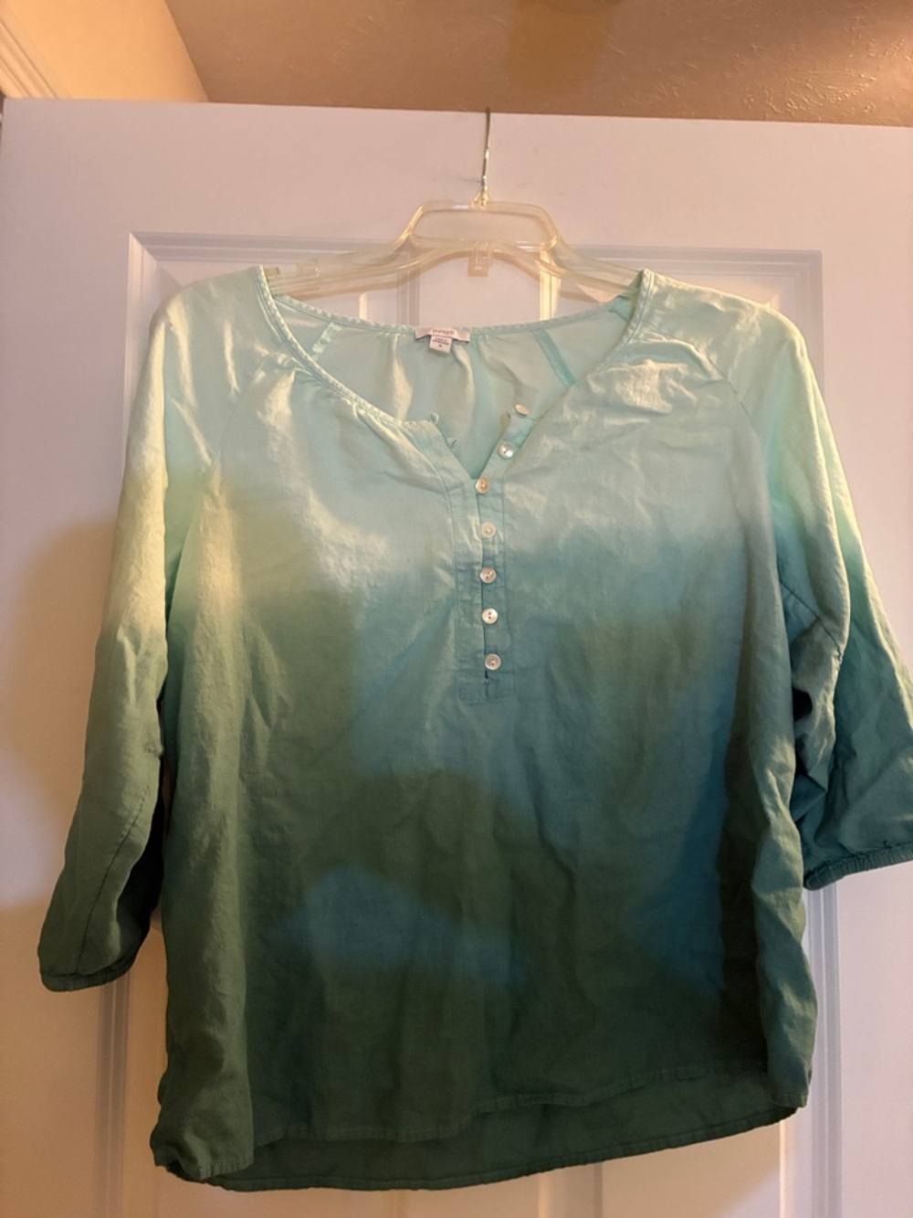 Women’s Ombre Green Button-Front Blouse